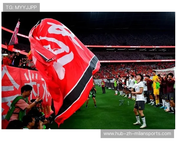 【球迷热情】现场气氛火爆，粉丝如何助威，球迷助威视频